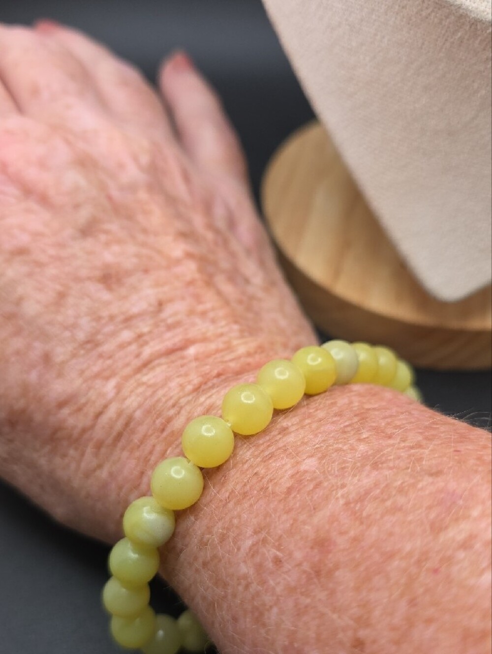 Yellow Jade Beaded Stretch Bracelet (2497)